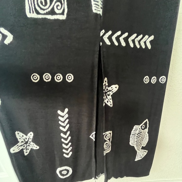 Es Se Maxi Dress Womens SMALL Black Slinky Long Fish Coastal Aztec Print Boho - Picture 3 of 6
